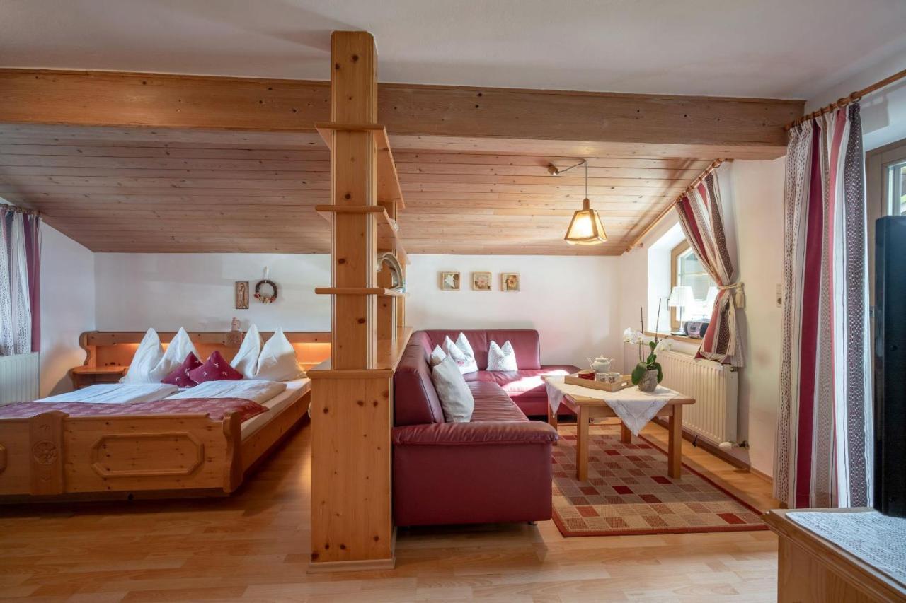 Haus Lindeneck - Erika Schwentner Lägenhet Kössen Exteriör bild