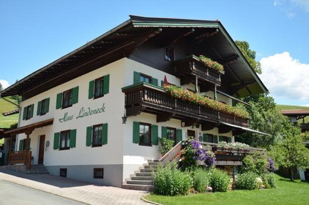Haus Lindeneck - Erika Schwentner Lägenhet Kössen Exteriör bild